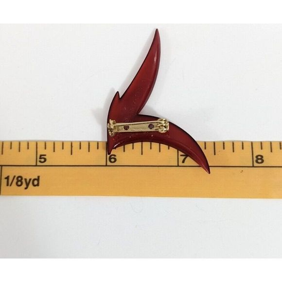 Vintage Red B+D Plastic Flying Bird Shaped Brooch pin - B Plus D Denmark retro - Picture 5 of 6